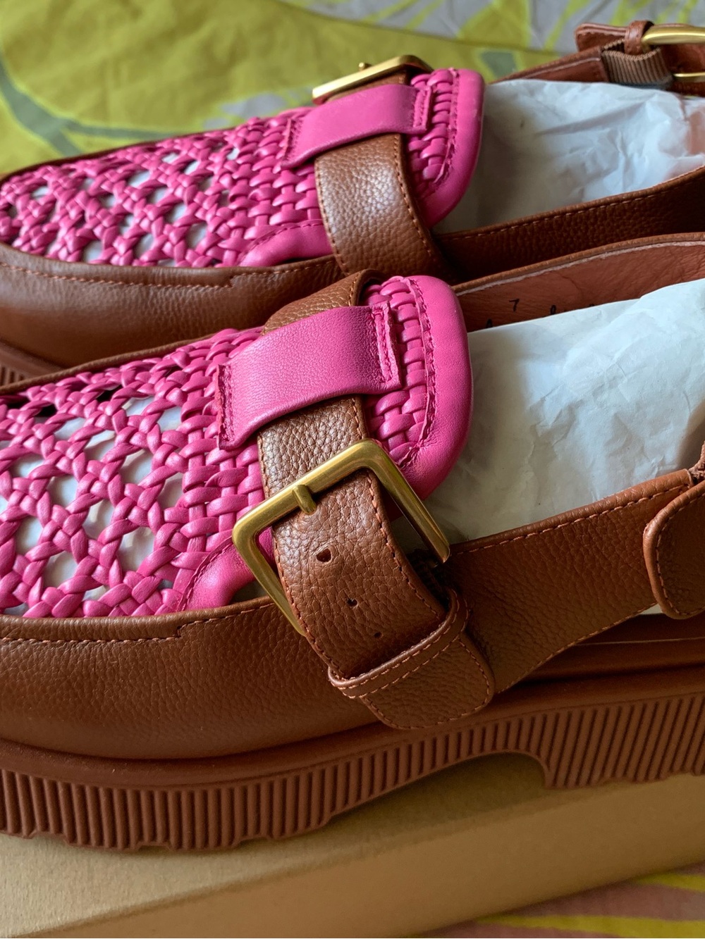 Charlotte Stone Clogs Aubrey Woven - Carnation Size 7 - Picture 4 of 6
